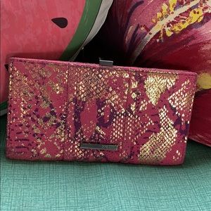 Kenneth Cole reaction wallet / clutch